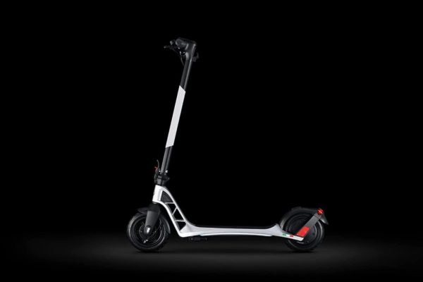 Alfa Romeo ARO Foldable Electric Scooter, Max Range 40Km, Quick Charge In 3Hrs, 350W Brushless Motor, White - Image 5