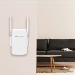 Mercusys ME30 AC1200 Wi-Fi Range Extender, White - Image 4
