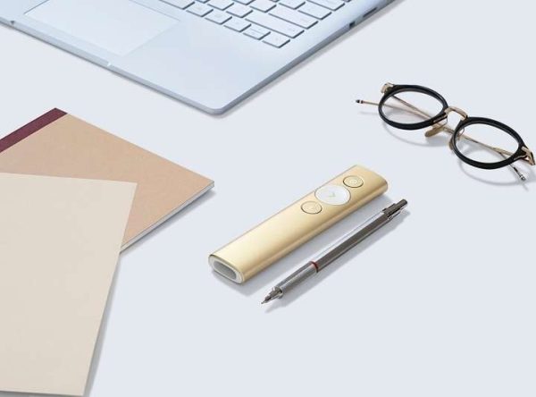 Logitech Spotlight Presentation Remote - Universal Wireless Presentation Clicker with Laser Pointer, Advanced Digital Highlighting, Bluetooth, 30 m Range and Quick Charging, Gold, 910-004862 - Image 4